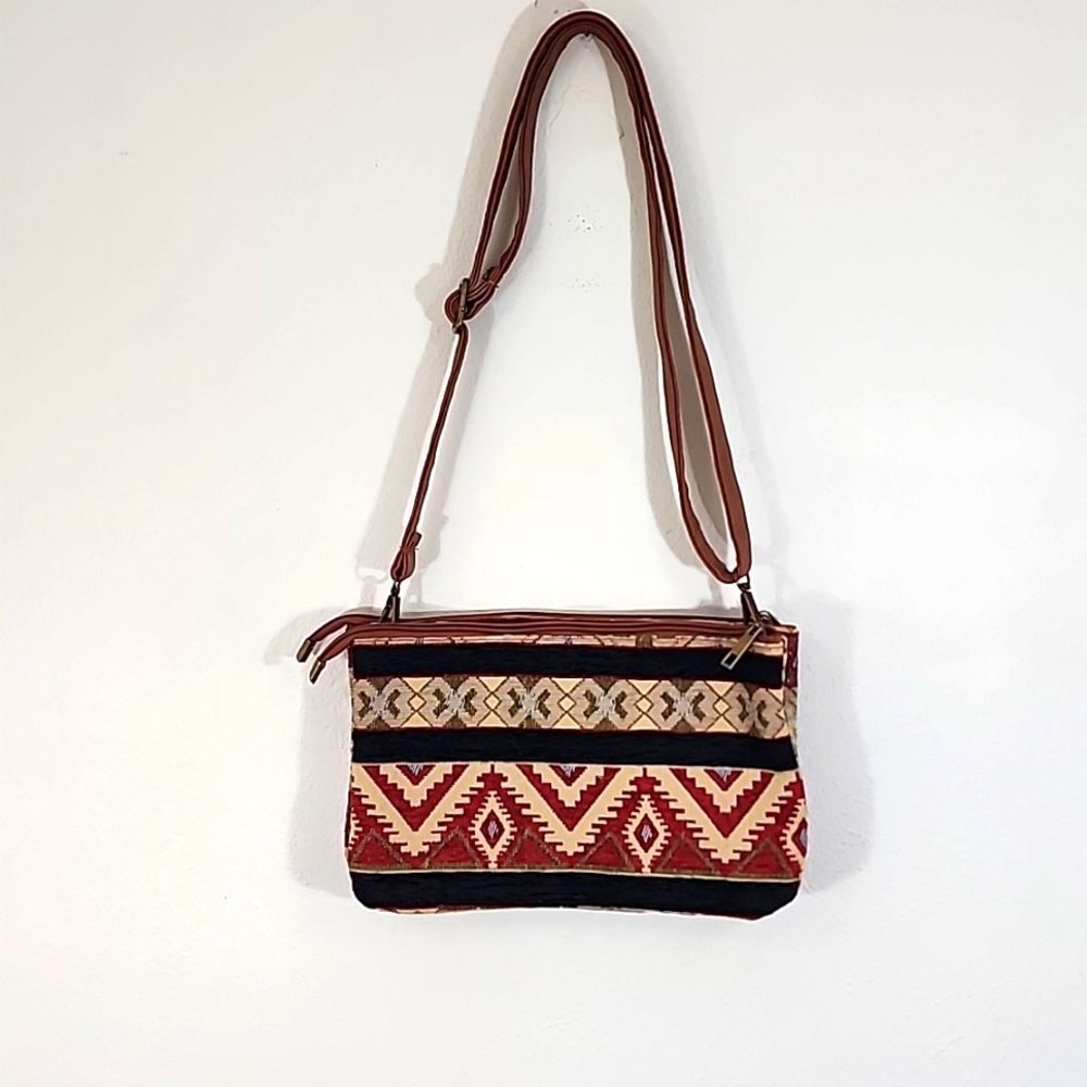 Canyon Sky Southwest Inspiration adjustable crossbody purse